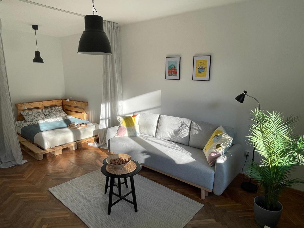 Old Town Nest Apartment คราคูฟ ภายนอก รูปภาพ